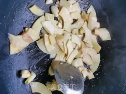 Make Scrambled mackerel step 4