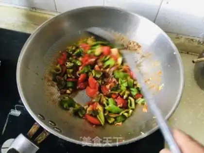 Make Eggs and tomatoes step 6