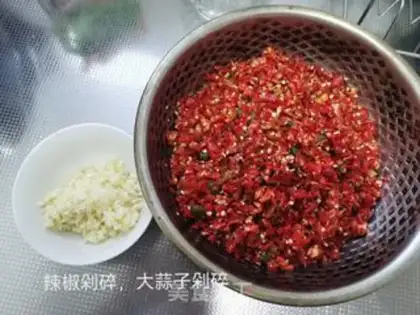 Make Tea oil and pepper step 1