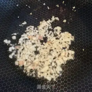 Make Garlic for bean skin step 3