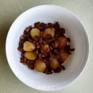 Make Honey dates, red beans step 1