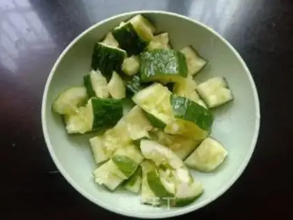 Make Cucumber eggs step 1