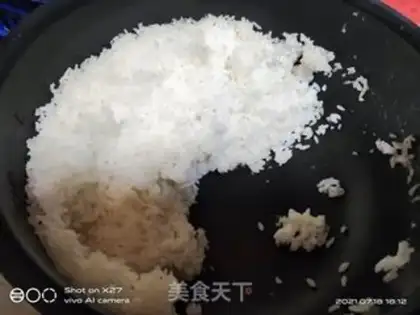 Make Egg sausage fried rice step 1