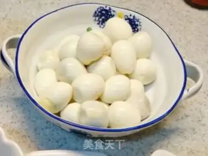 Make Coke eggs step 1