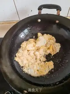 Make Tomato fried eggs step 2