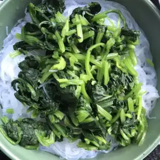 Make A spinach mix fan step 6