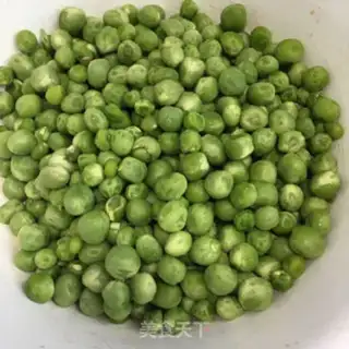 Make Carrots, peas, shrimp step 2