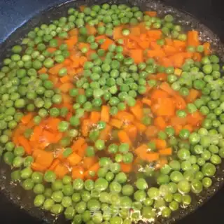 Make Carrots, peas, shrimp step 3
