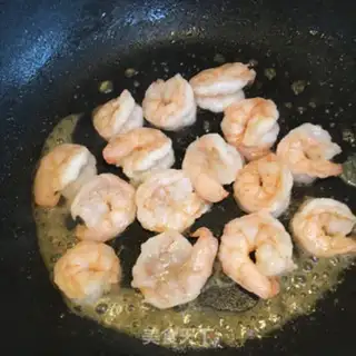 Make Carrots, peas, shrimp step 5