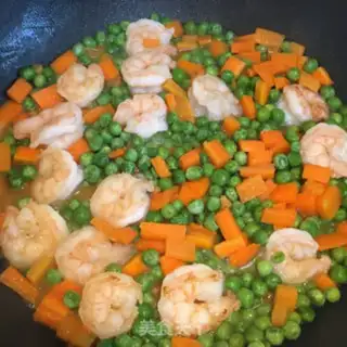 Make Carrots, peas, shrimp step 6