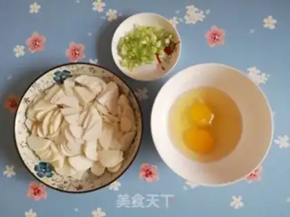 Make Black-mucked eggs step 1