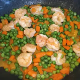 Make Carrots, peas, shrimp step 7