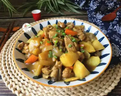 Make Curry chicken and potatoes step 12