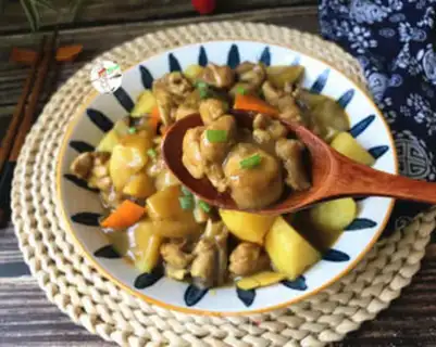 Make Curry chicken and potatoes step 13