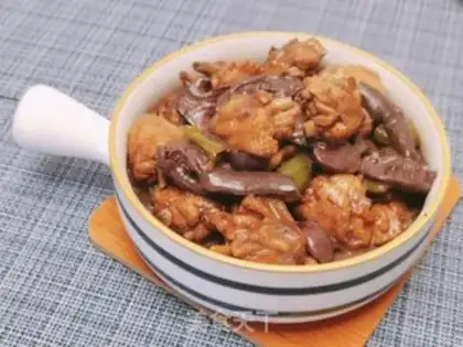 Make Little chicken wings, red mushrooms step 16