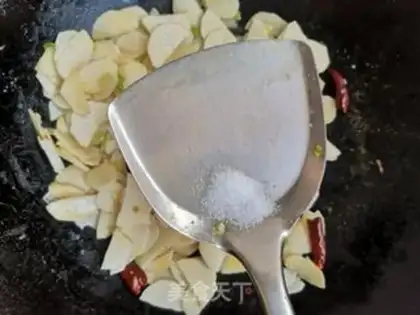 Make Black-mucked eggs step 6