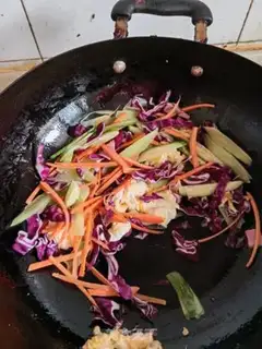 Make Eggs and vegetables step 2