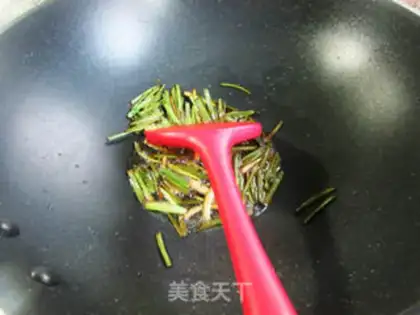 Make Onion noodles step 1