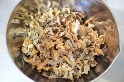 Make The fragrance of nutritious pork drys the whole wheat bun step 0