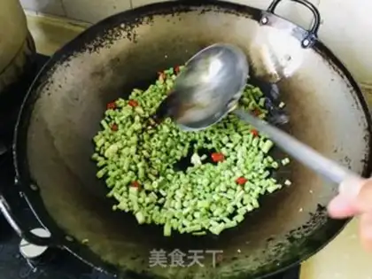 Make Soybeans with fried eggs step 8