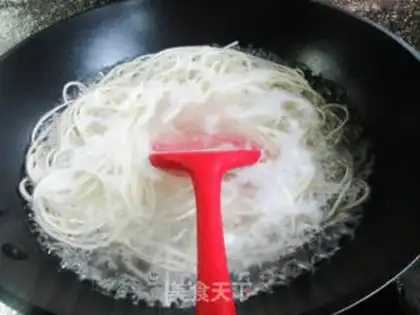 Make Onion noodles step 7