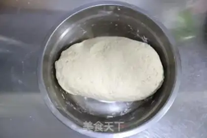 Make The fragrance of nutritious pork drys the whole wheat bun step 6