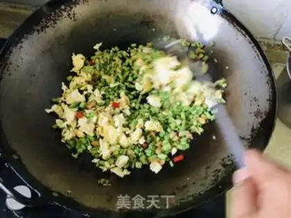 Make Soybeans with fried eggs step 13