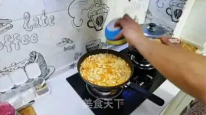 Make Tomato eggs, cat ears step 16