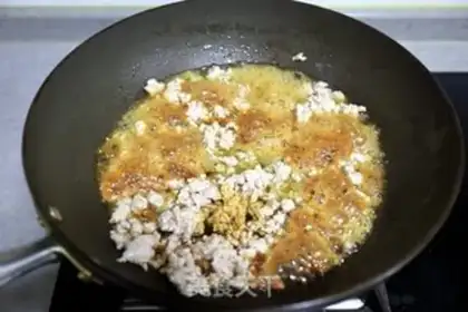 Make The fragrance of nutritious pork drys the whole wheat bun step 10