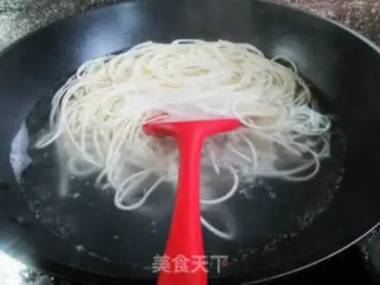 Make Onion noodles step 12