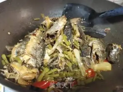 Make Dried fish with beans step 5