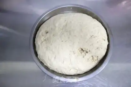 Make The fragrance of nutritious pork drys the whole wheat bun step 14