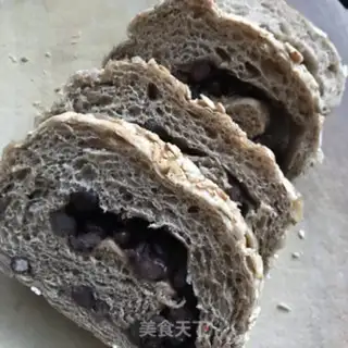 Make Red bean rolls with skates step 0