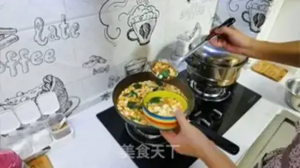 Make Tomato eggs, cat ears step 19