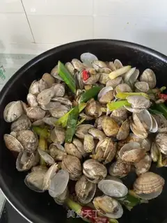 Make Spicy clams step 5