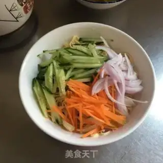 Make The cucumbers mixed the leaves step 6