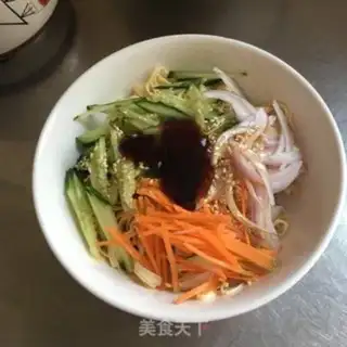 Make The cucumbers mixed the leaves step 7