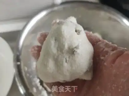 Make Rice-faced raisins step 8