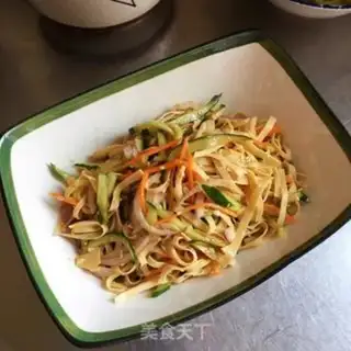Make The cucumbers mixed the leaves step 9