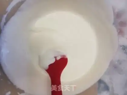 Make Strawberry yogurt mousse step 1