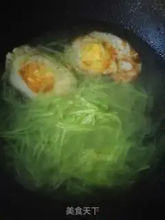 Make Fried egg radish soup step 4