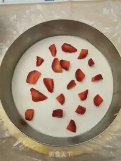 Make Strawberry yogurt mousse step 7
