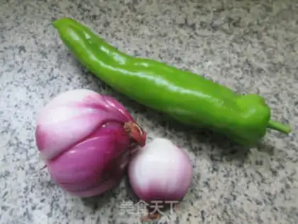 Make Pirin onions step 0