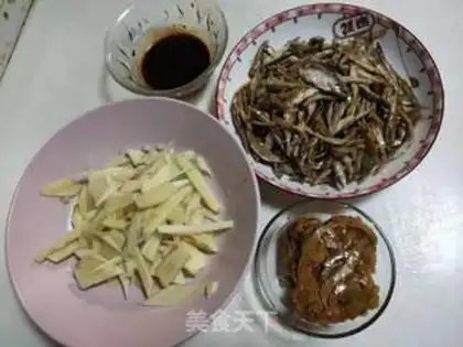 Make Squeeze and make some dried fish step 0