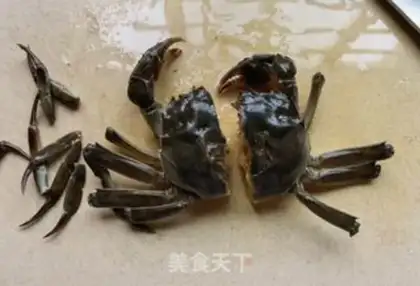 Make Beer spicy crabs step 1