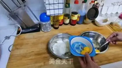 Make Invincible egg fried rice step 6