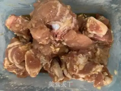 Make Peas and garlic veal step 0