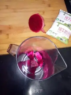 Make Flamingo milk juice step 1