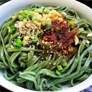 Make Garlic spinach noodles step 9