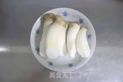 Make The cold hands tore the apricot mushrooms step 0